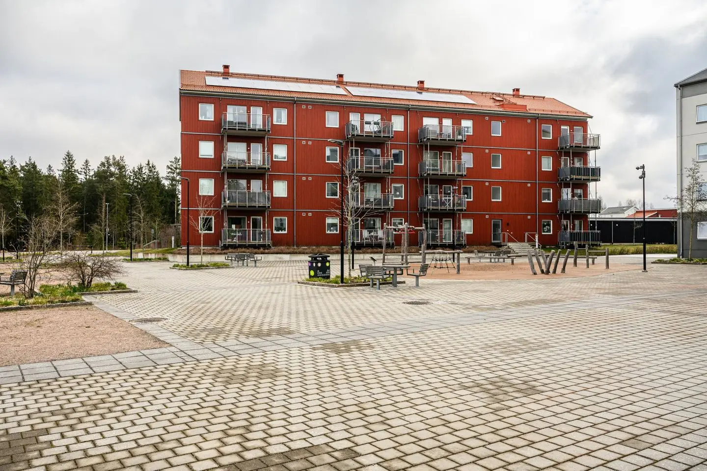 Image 1 of 23 of Målarevägen 33