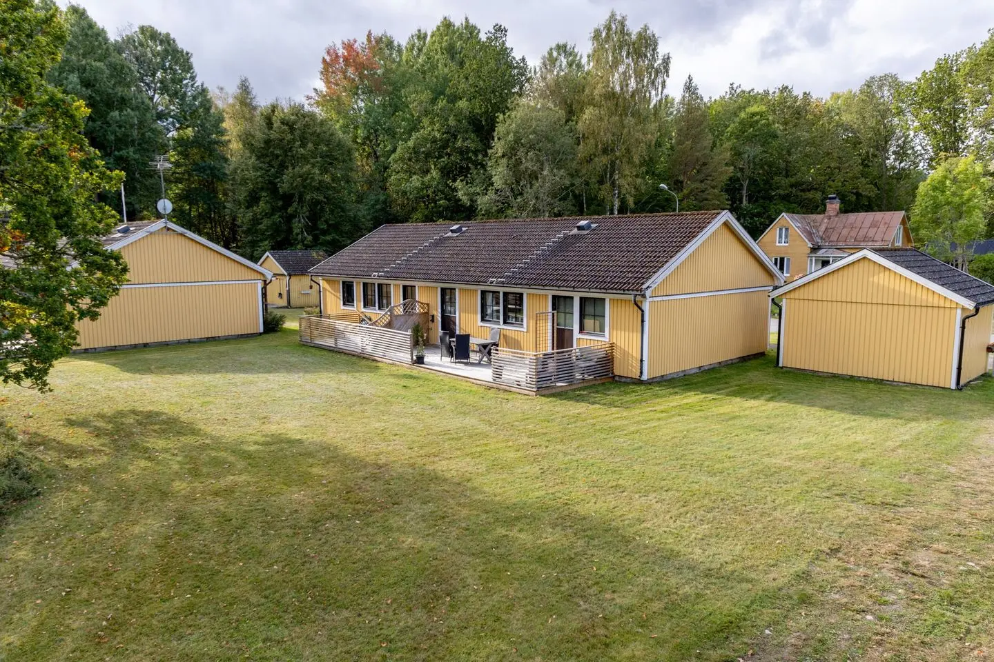 Bild 1 av 41 på Järnvägsgatan 13, 15