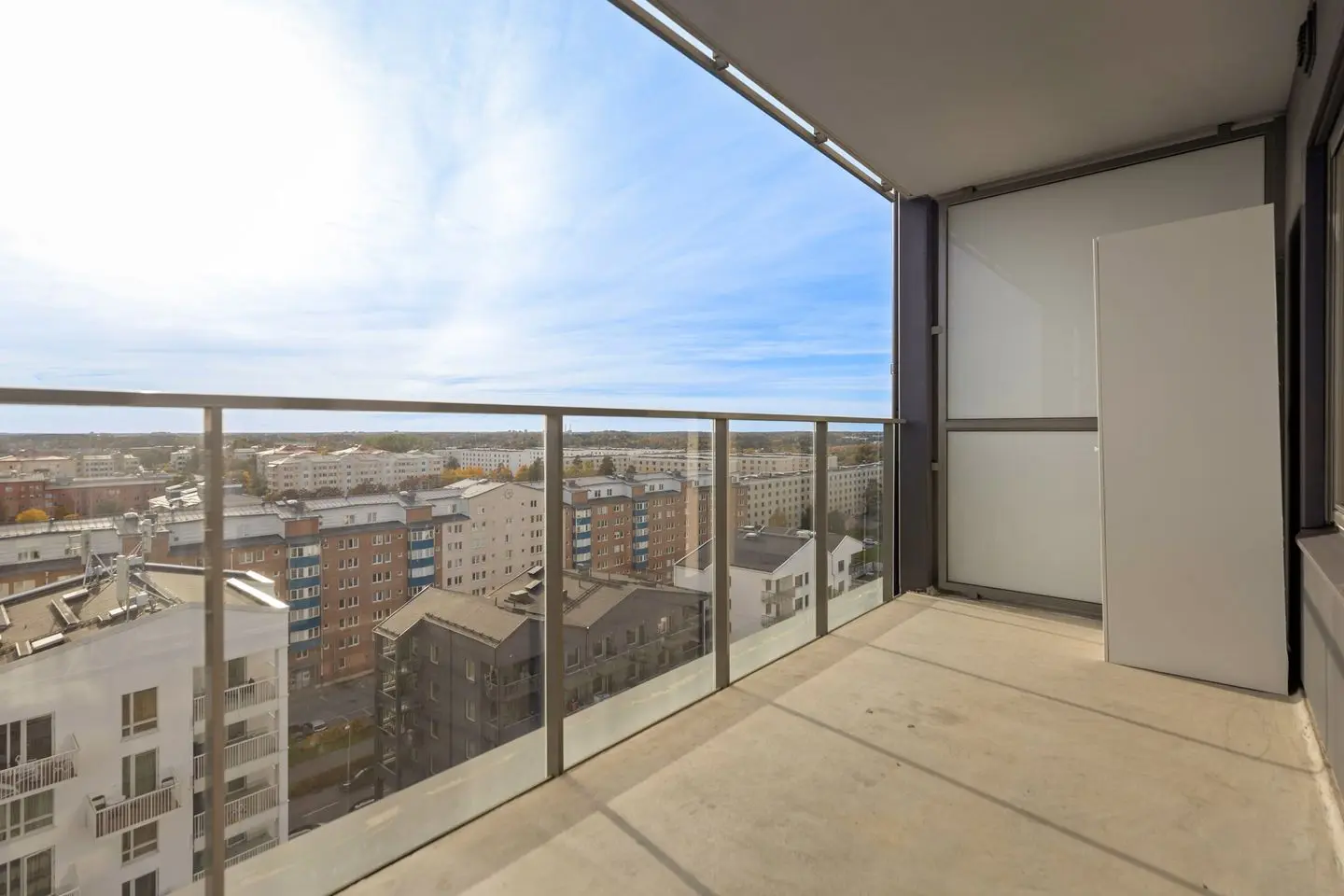Apartment, Almbygatan 10, Vån 13/15, Spånga. Photo 1 of 22