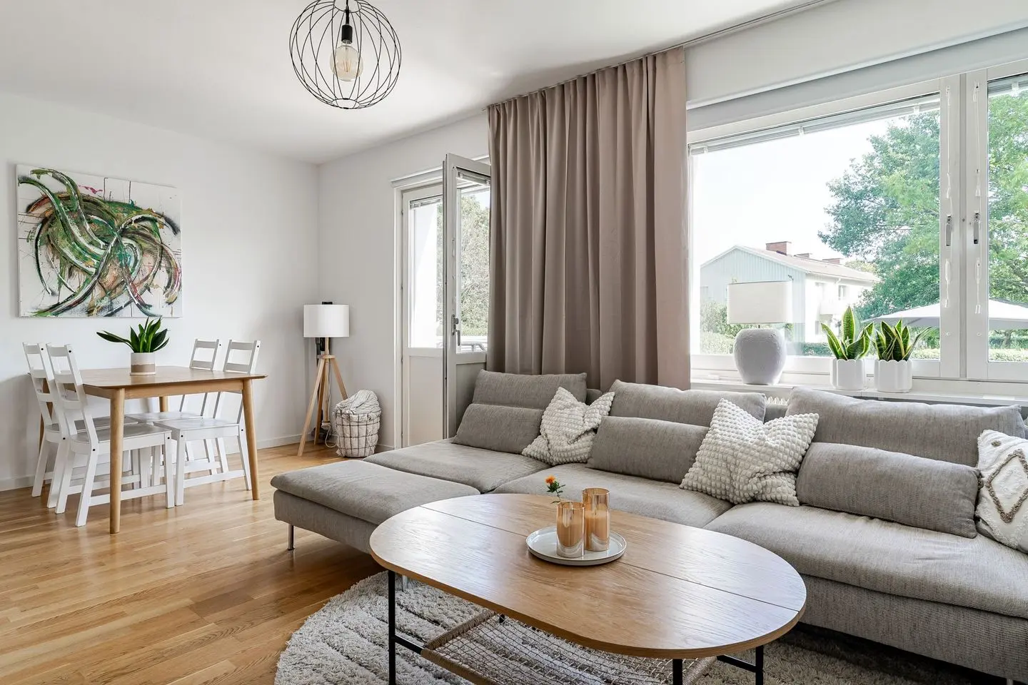 Bild 1 av 42 på Widegatan 25