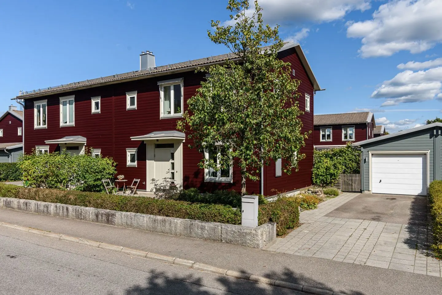 Image 1 of 28 of Björnbärsvägen 94
