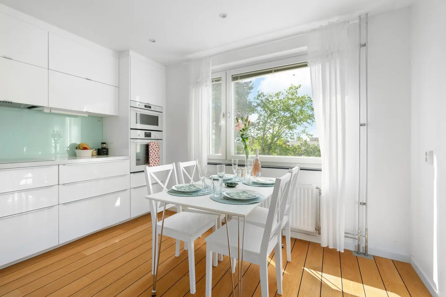 Lägenhet, Lillåkersvägen 42, Lidingö. Bild 1 av 25