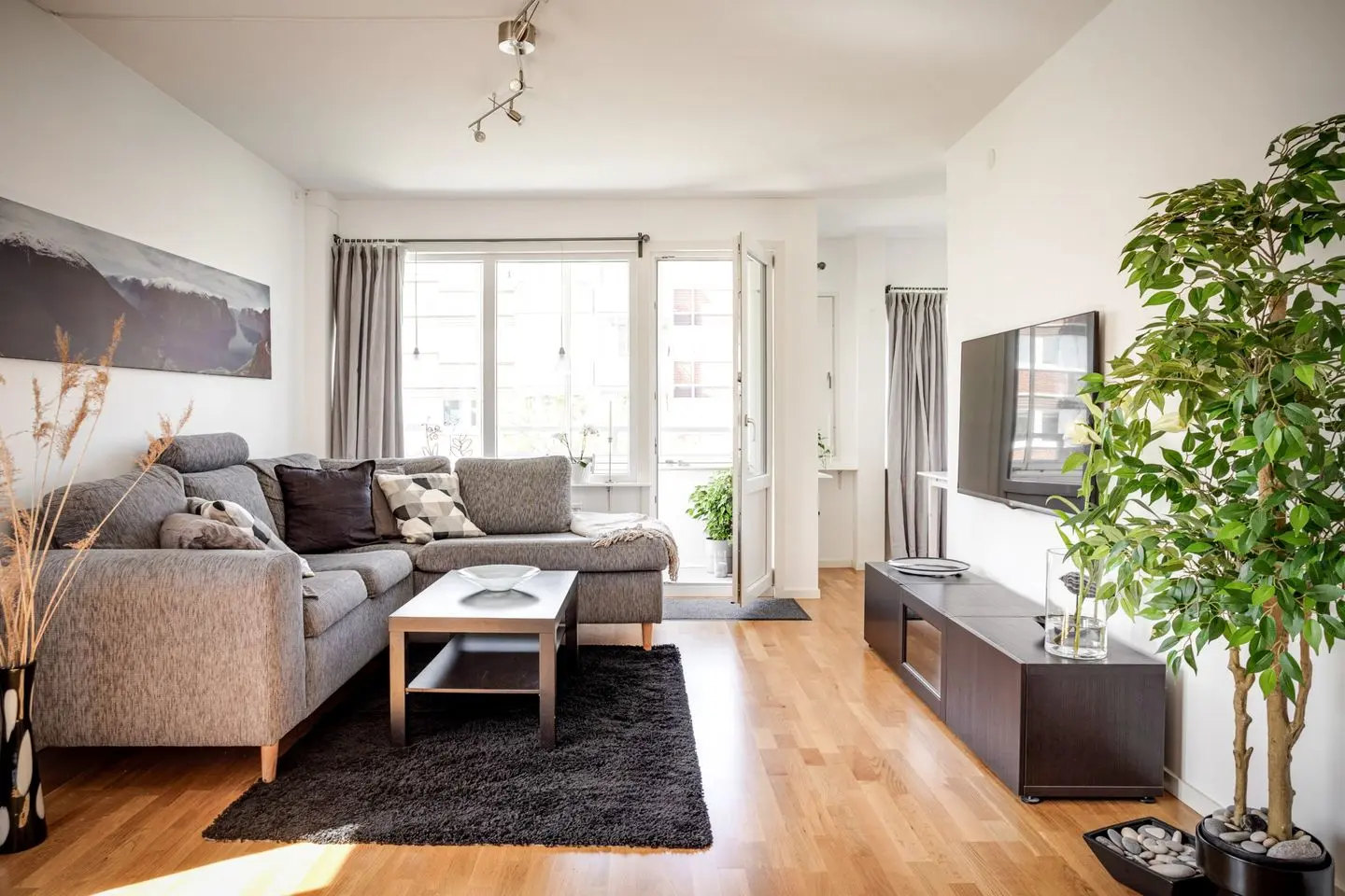 Apartment, Topasgatan 77, Göteborg. Photo 1 of 24