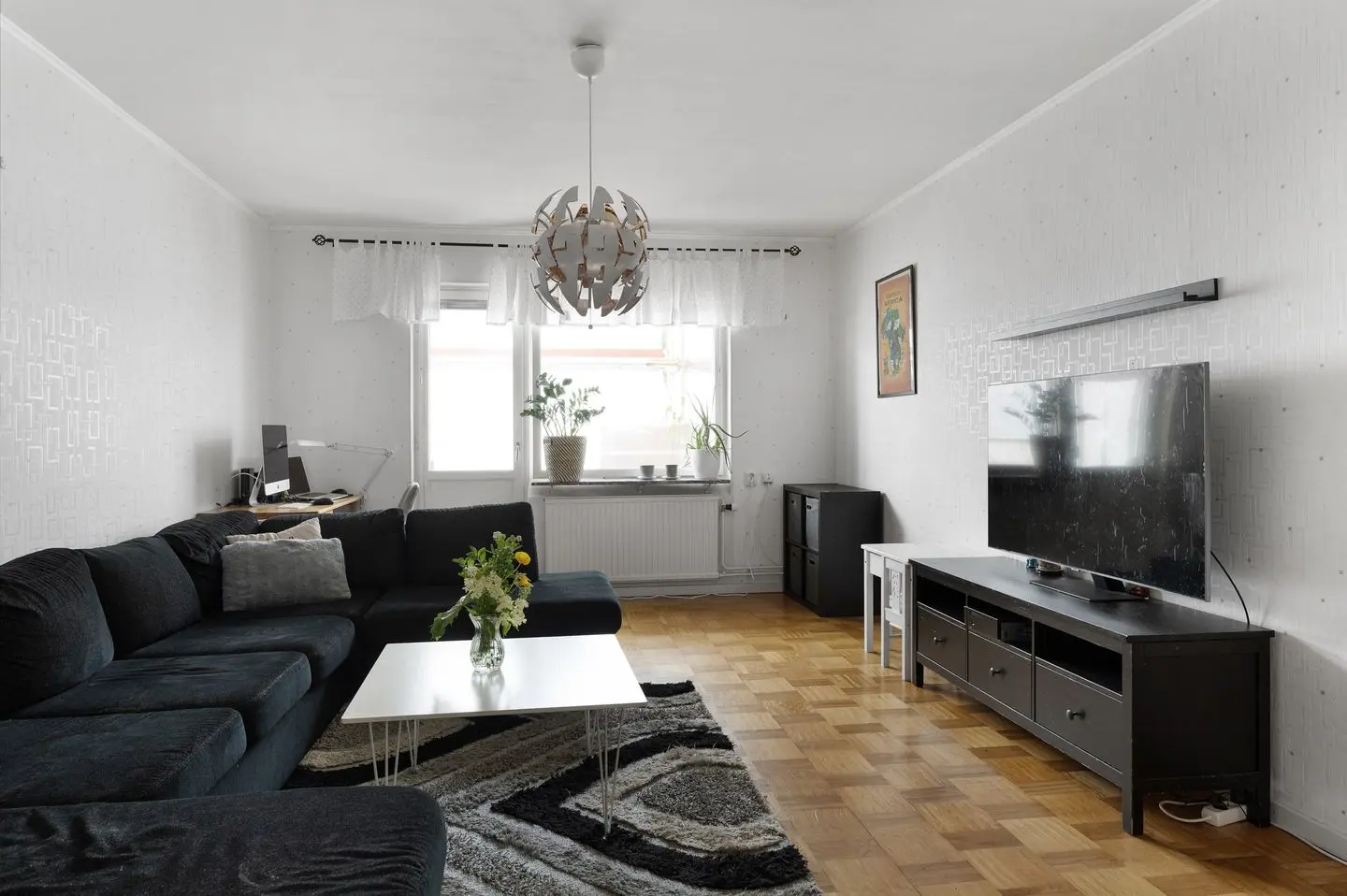 Apartment, Axbergsgränd 15, 1tr, Stockholm. Photo 1 of 14