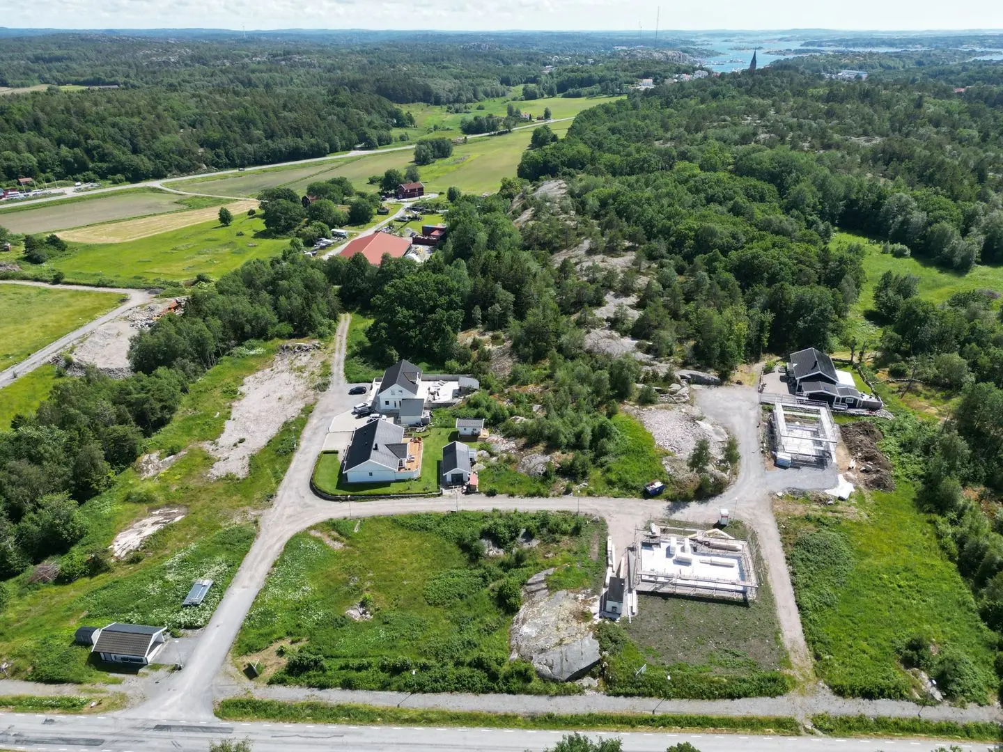 Bild 1 av 25 på Greby Ekvägen 2
