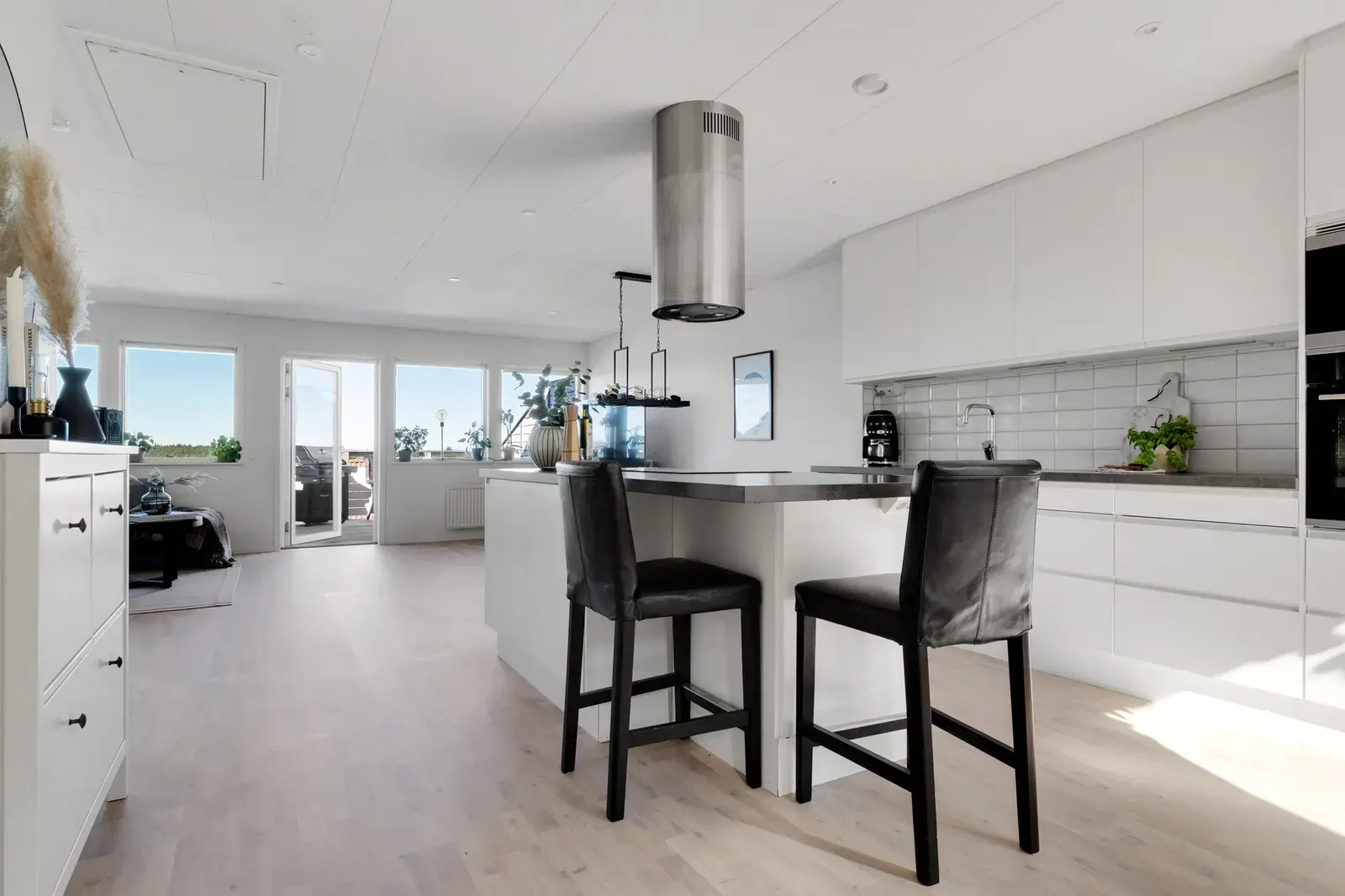 Bild 1 av 20 på Parkers Gård 49