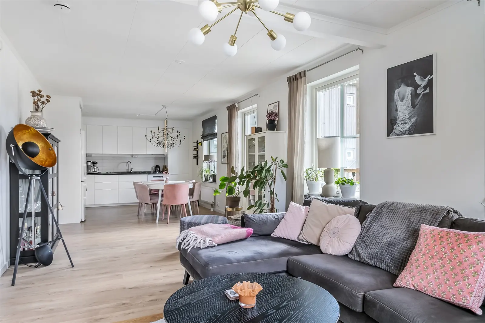 Apartment, Vinlandsvägen, Upplands-Bro. Photo 1 of 17