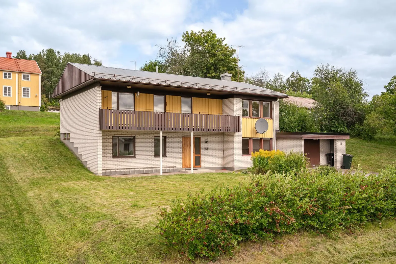 Villa, Villagatan 11, Fränsta. Bild 1 av 37