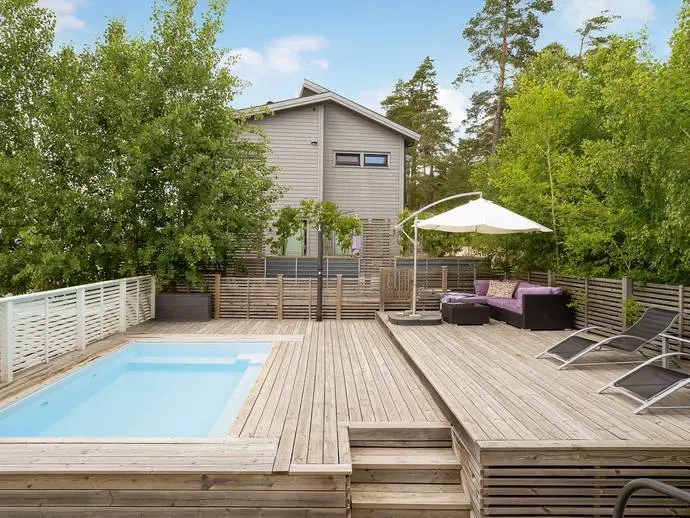 Bild 1 av 20 på Grönlingens väg 24