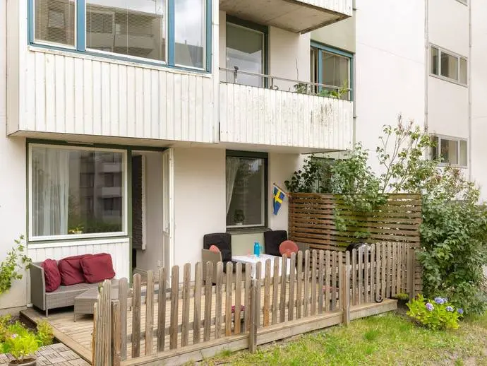 Lägenhet, Fjärdholmsgränd 9A. Bild 1 av 20