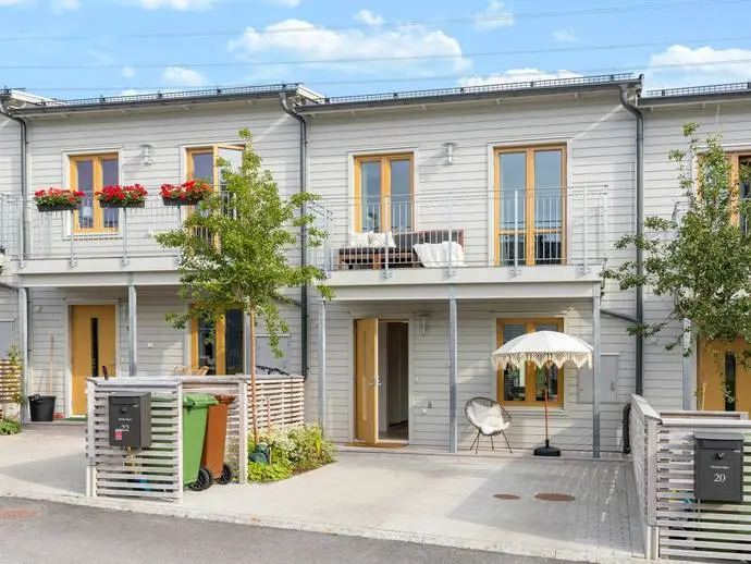 Par-/radhus, Alekärrsvägen 22. Bild 1 av 20