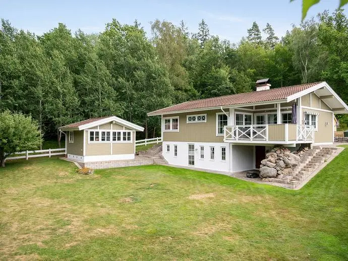 Image 1 of 20 of Blåbärsvägen 5