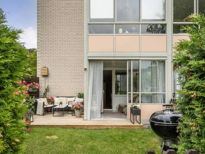 Bild 1 av 18 på Lundenvägen 35A