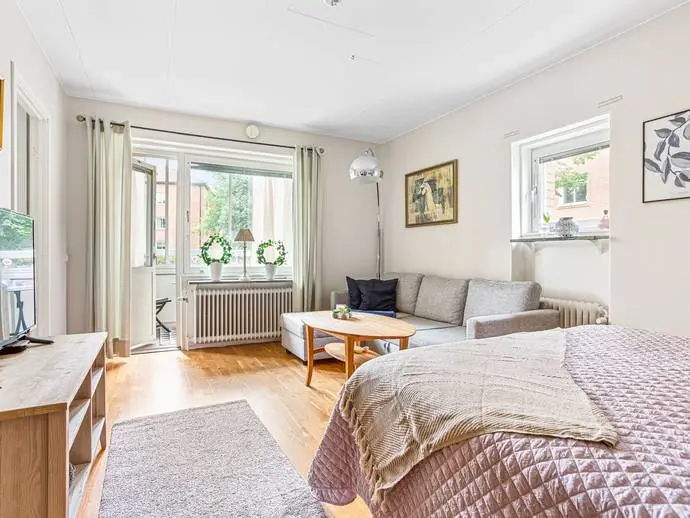 Bild 1 av 18 på Ulvsbygatan 22A