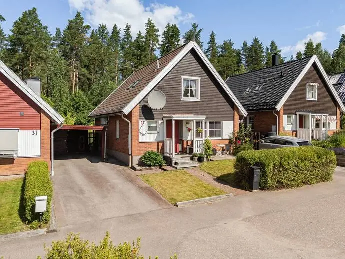Bild 1 av 20 på Skrivarvägen 33