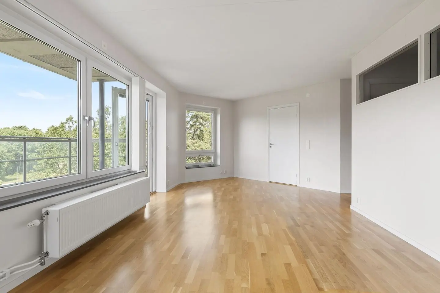 Lägenhet, Enbärsvägen 5, Upplands-Bro. Bild 1 av 21