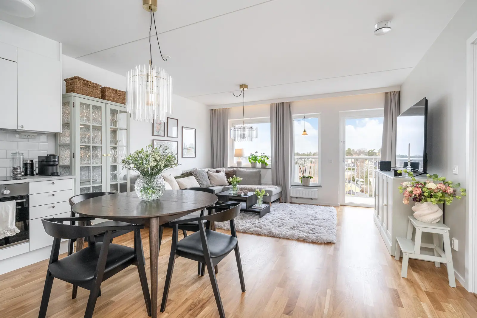 Lägenhet, Drivbänksvägen 11A, Stockholm. Bild 1 av 39