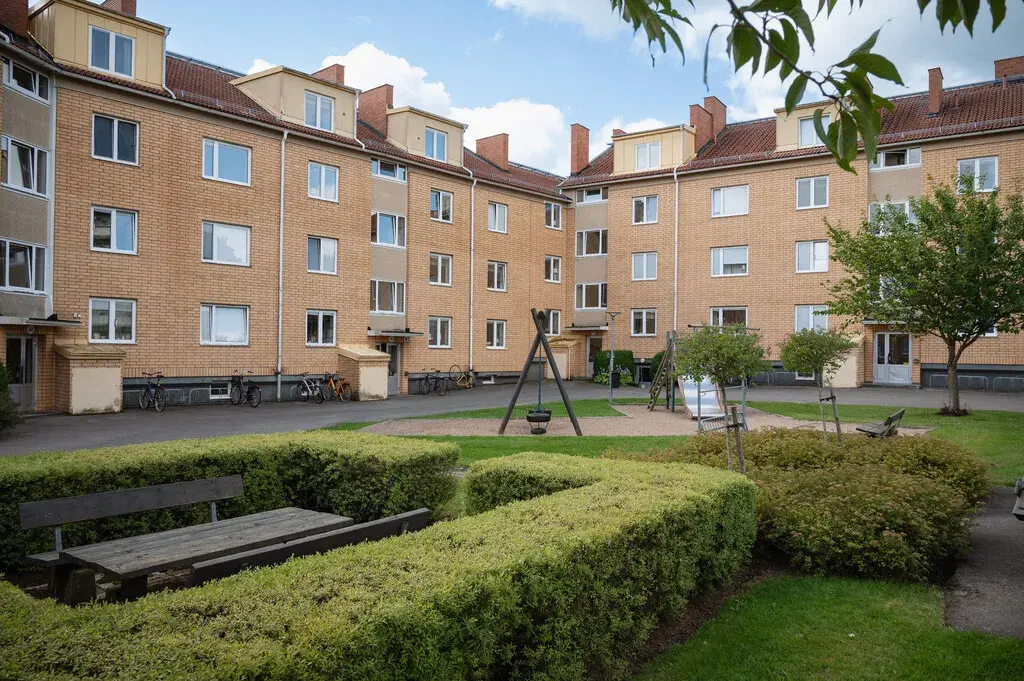 Lägenhet, Östra Drottningvägen 49, Tidaholm. Bild 1 av 17