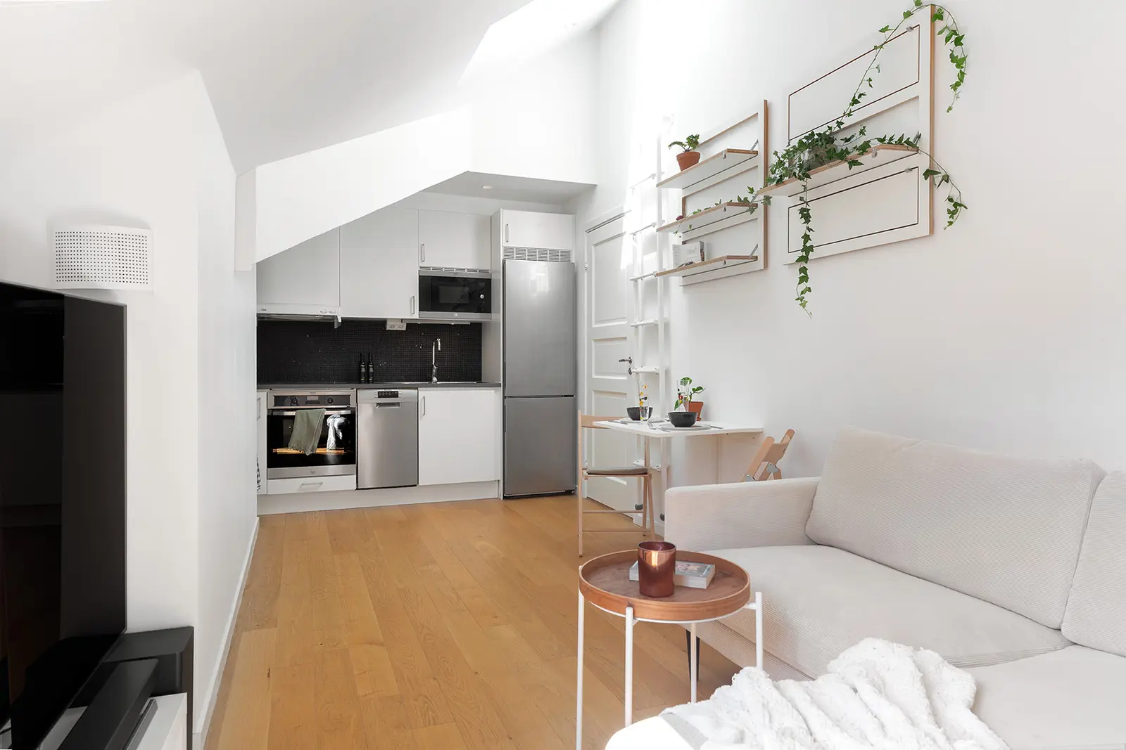 Apartment, Grindstuvägen 32B. Photo 1 of 13