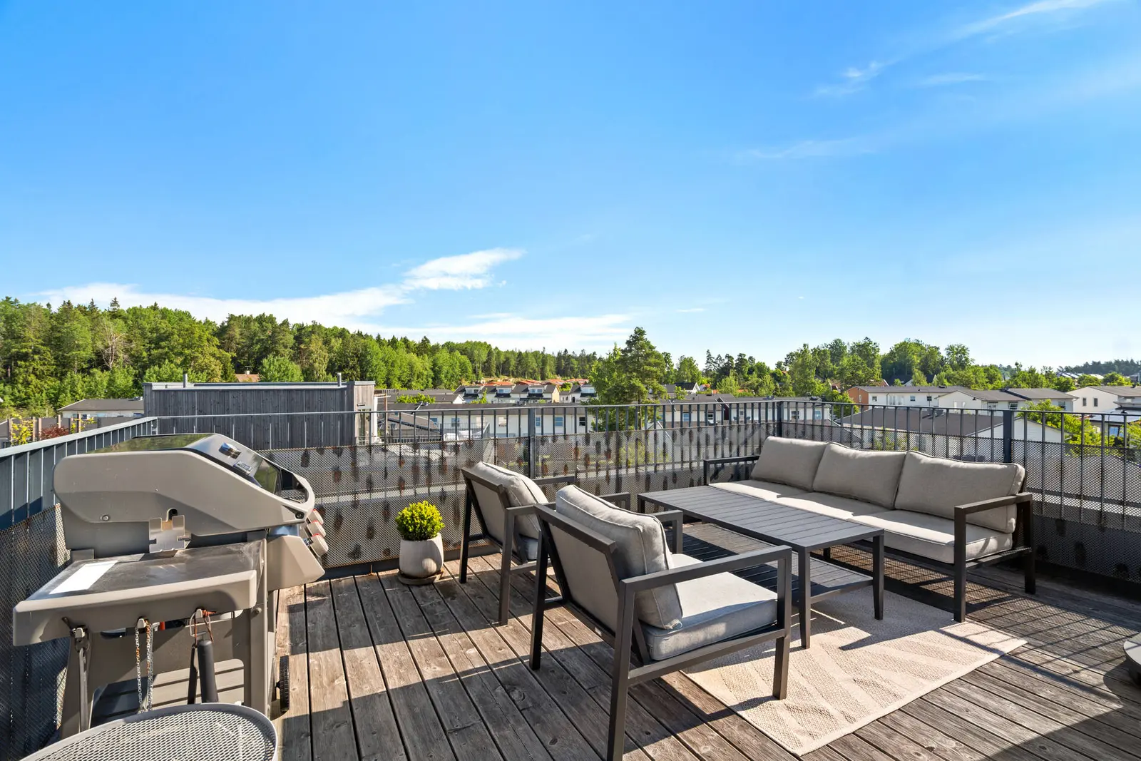 Lägenhet, Kvittenvägen 8, Huddinge. Bild 1 av 34