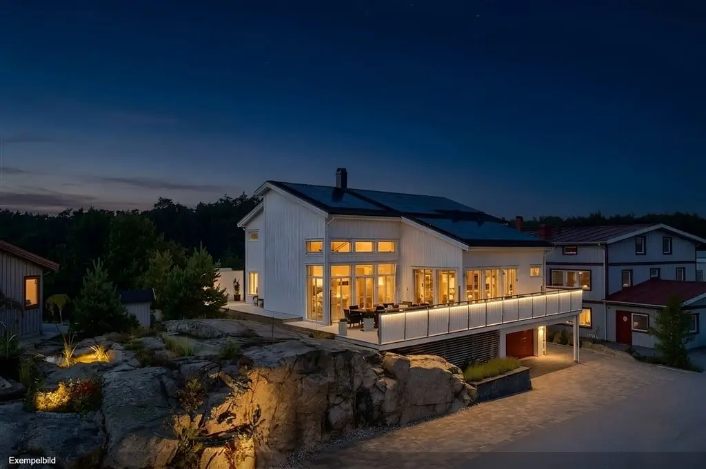 Villa, Vasshusvägen 23, Västra Götaland. Bild 1 av 36