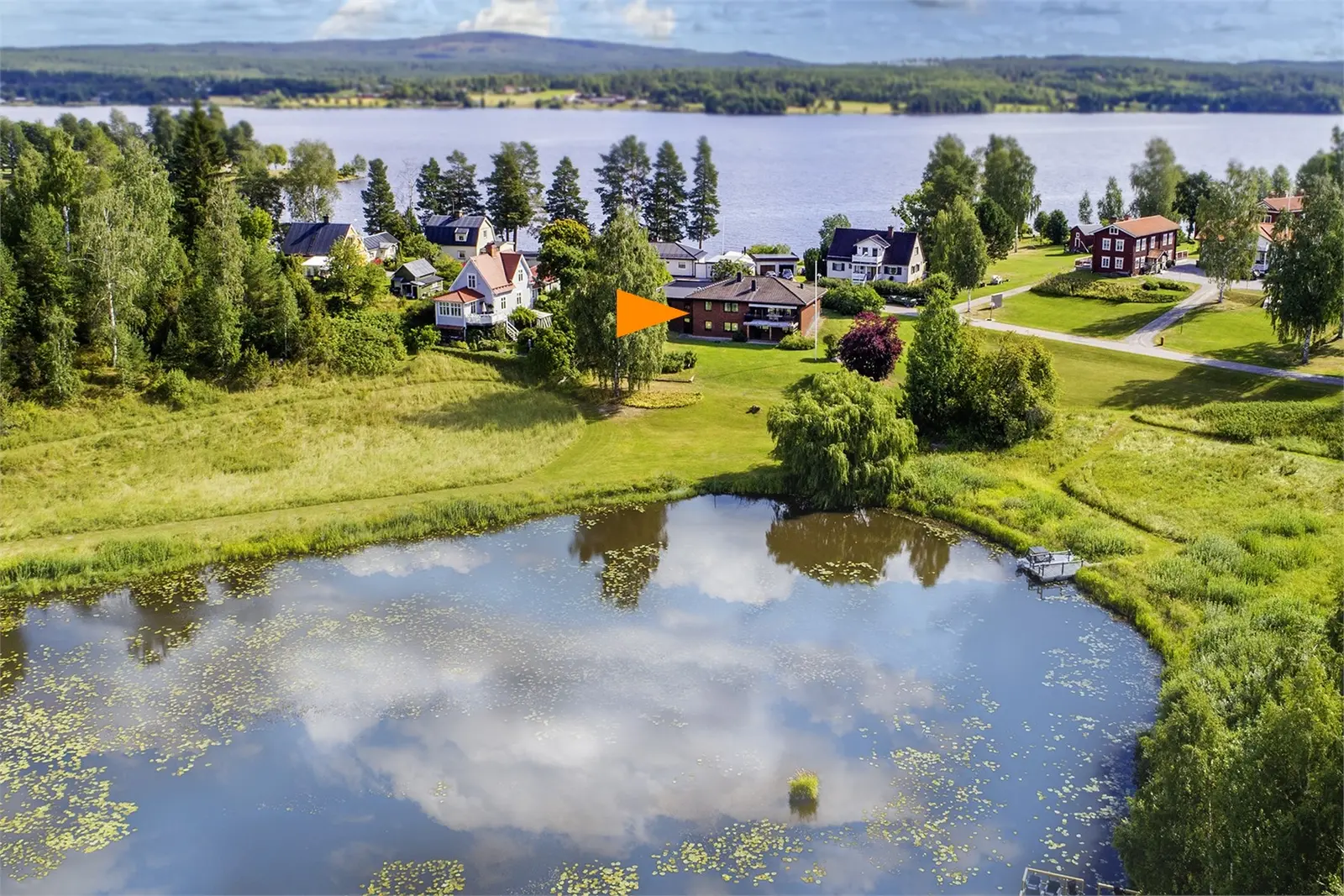 Villa, Häggestalundsvägen 5. Bild 1 av 33