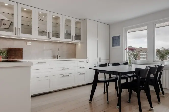 Image 1 of 27 of Hantverkaregatan 28