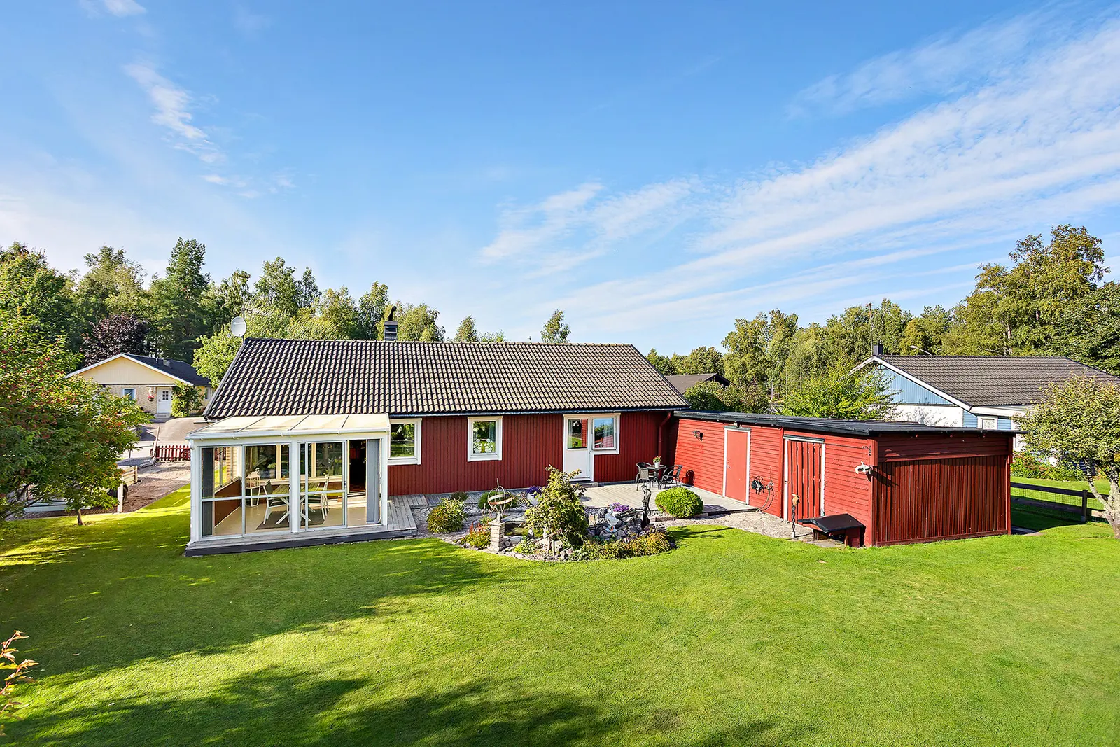 Bild 1 av 26 på Rådjursstigen 3