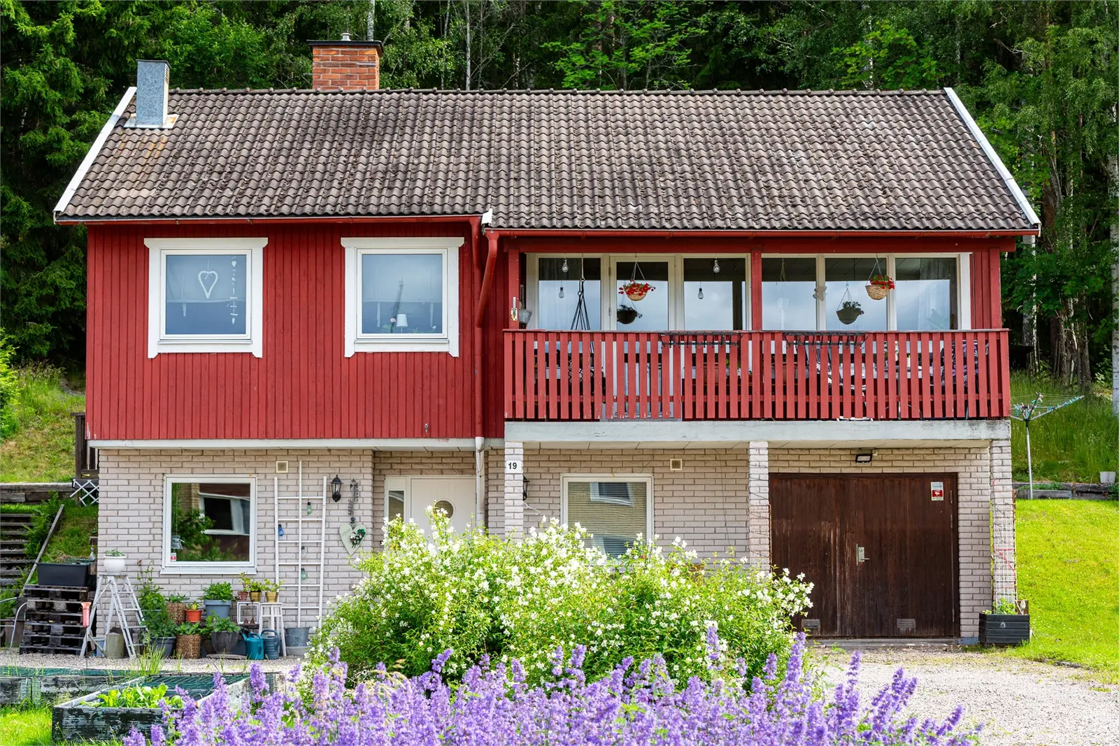 Bild 1 av 5 på Källtorpsvägen 19
