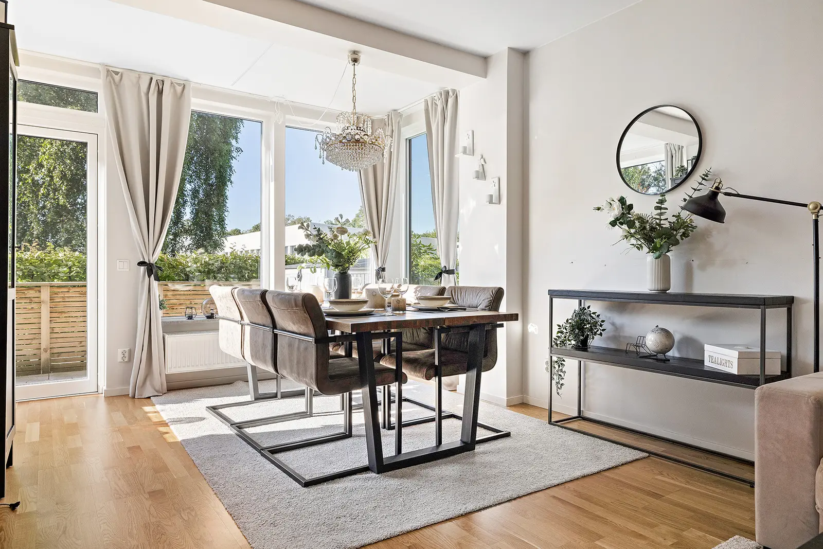 Lägenhet, Forsvägen 31B. Bild 1 av 5