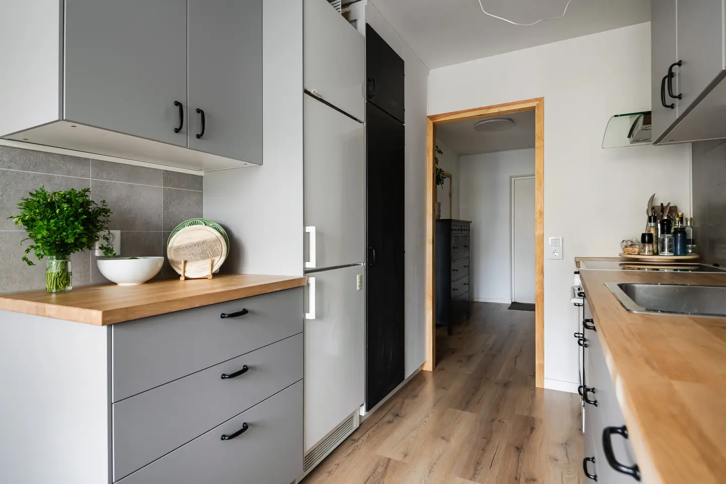 Lägenhet, Hagavägen 39. Bild 1 av 5