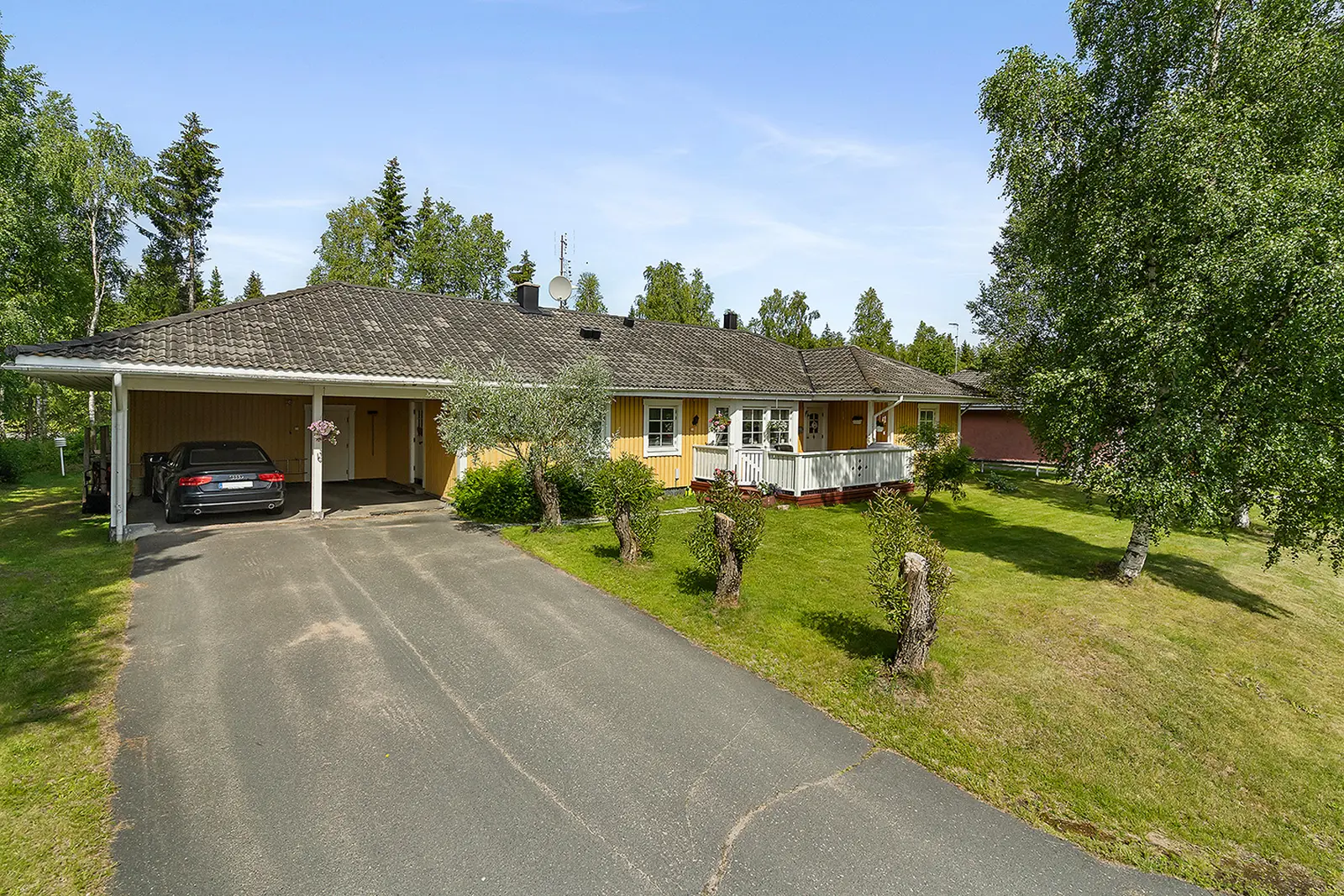 Bild 1 av 5 på Fågelvägen 8