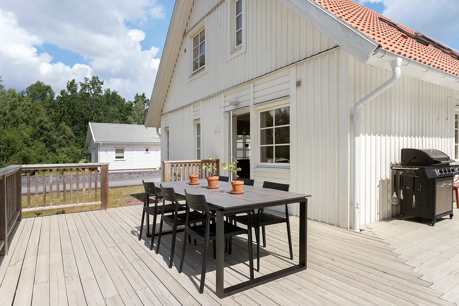Bild 1 av 5 på Pärnuvägen 12
