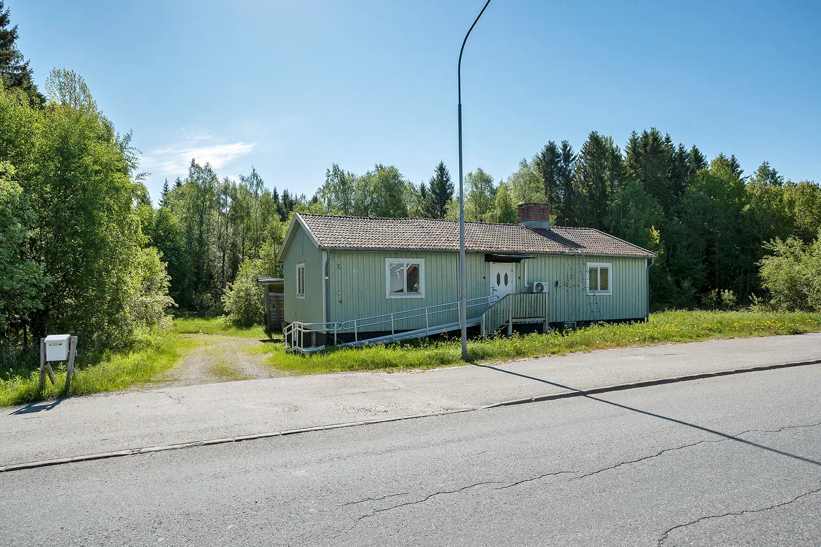 Villa, Kustlandsvägen 32, Robertsfors. Bild 1 av 5