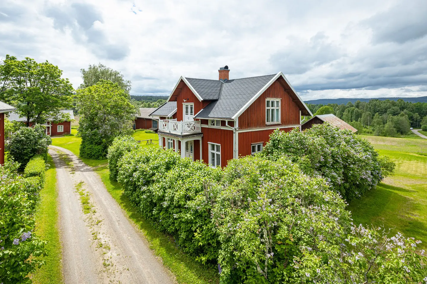 Bild 1 av 5 på Boda Ofstuga 1
