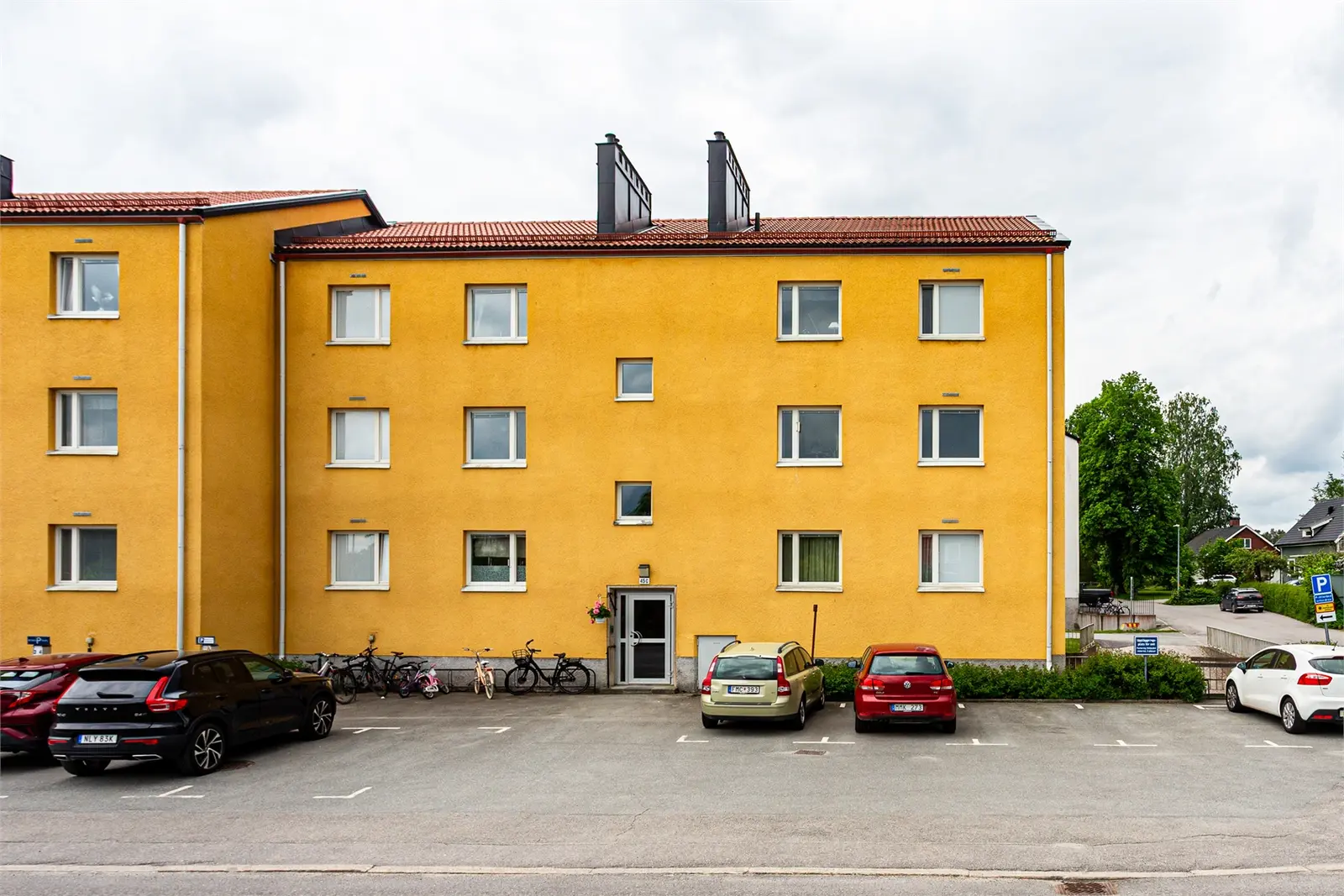 Bild 1 av 5 på Bondskogsvägen 45C