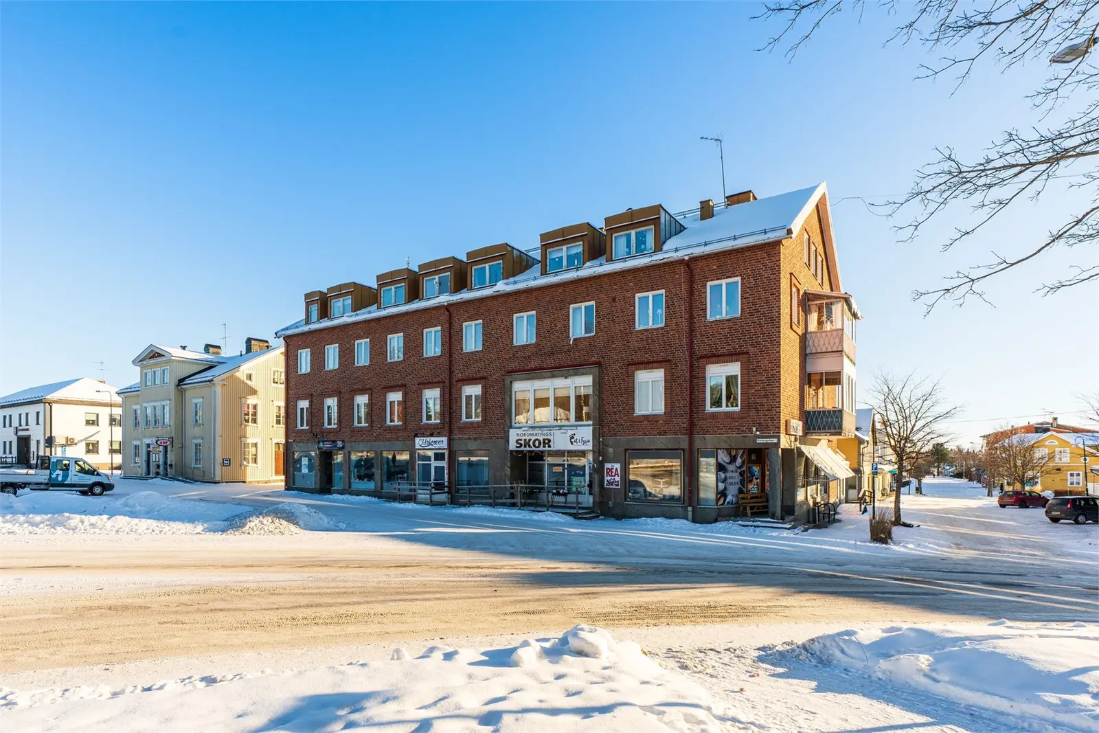 Bild 1 av 5 på Centralt fastighetsbestånd