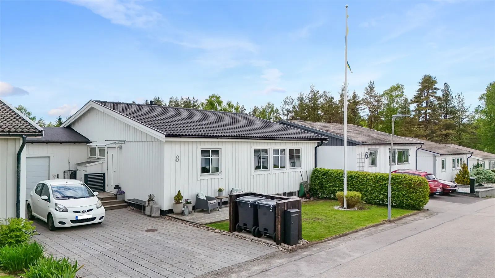 Bild 1 av 5 på Brudvalsvägen 8