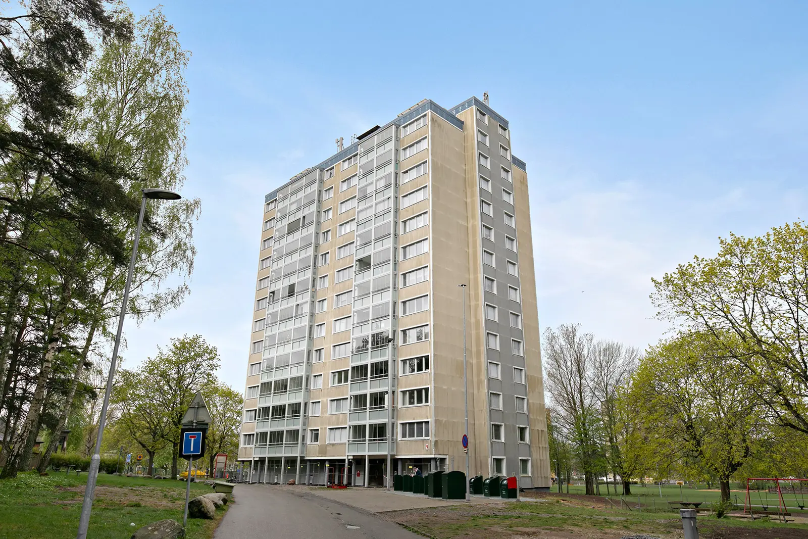 Apartment, Elsarostigen 8, Södertälje. Photo 1 of 5