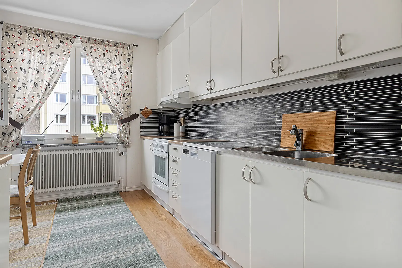 Bild 1 av 5 på Ulvsbygatan 32B