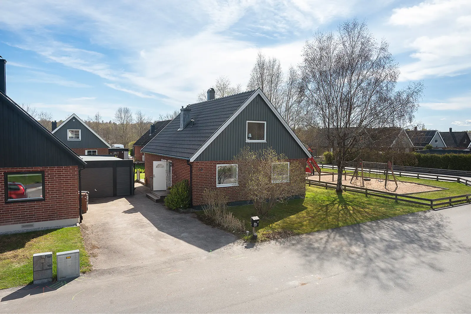 Villa, Hovslagarevägen 20, Vårgårda. Bild 1 av 5