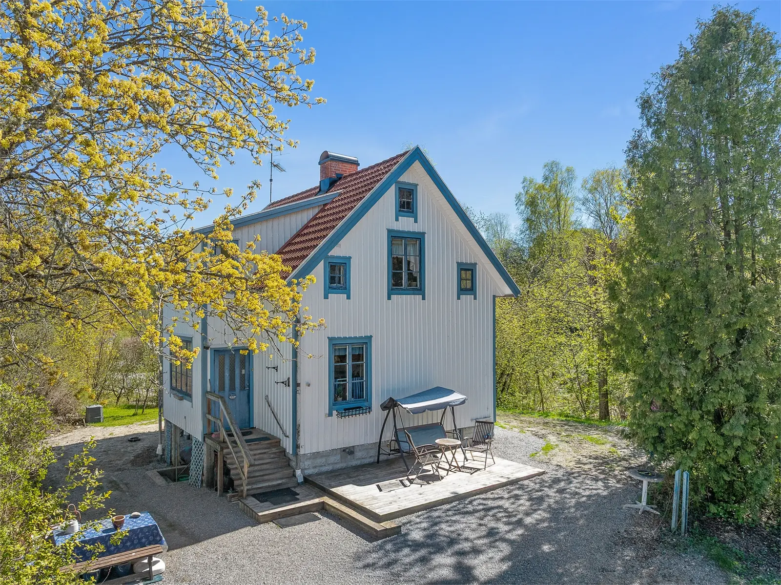 Bild 1 av 5 på Bangårdsvägen 1