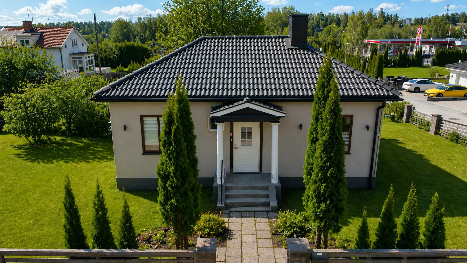 Image 1 of 5 of Sofiehillsvägen 8