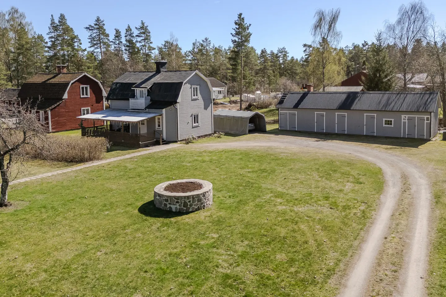Bild 1 av 5 på Kapellvägen 16