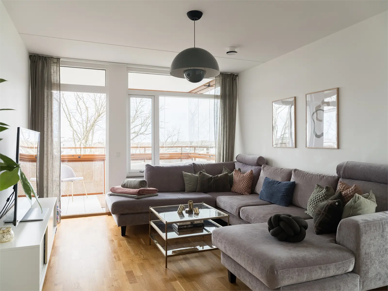Lägenhet, Lönnebergagatan 61. Bild 1 av 5