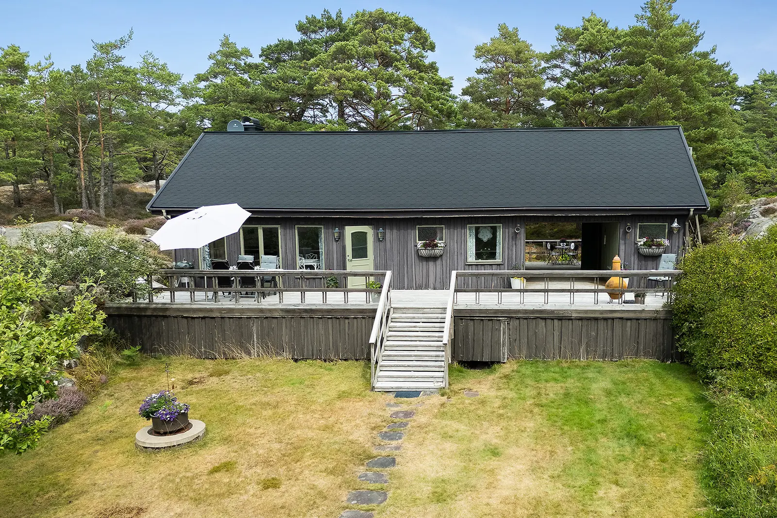 Bild 1 av 5 på Flobevägen 10