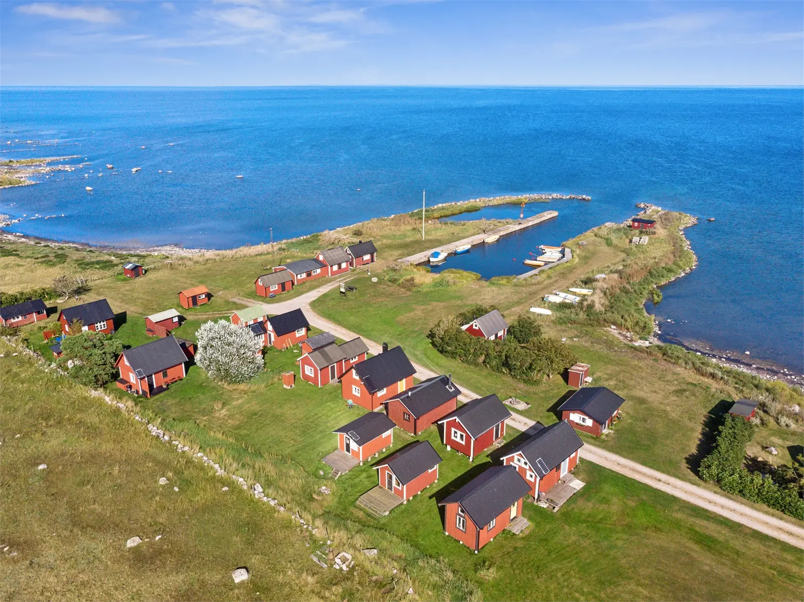 Holiday home, Skärlövs hamn 411  (stuga 24), Mörbylånga. Photo 1 of 5