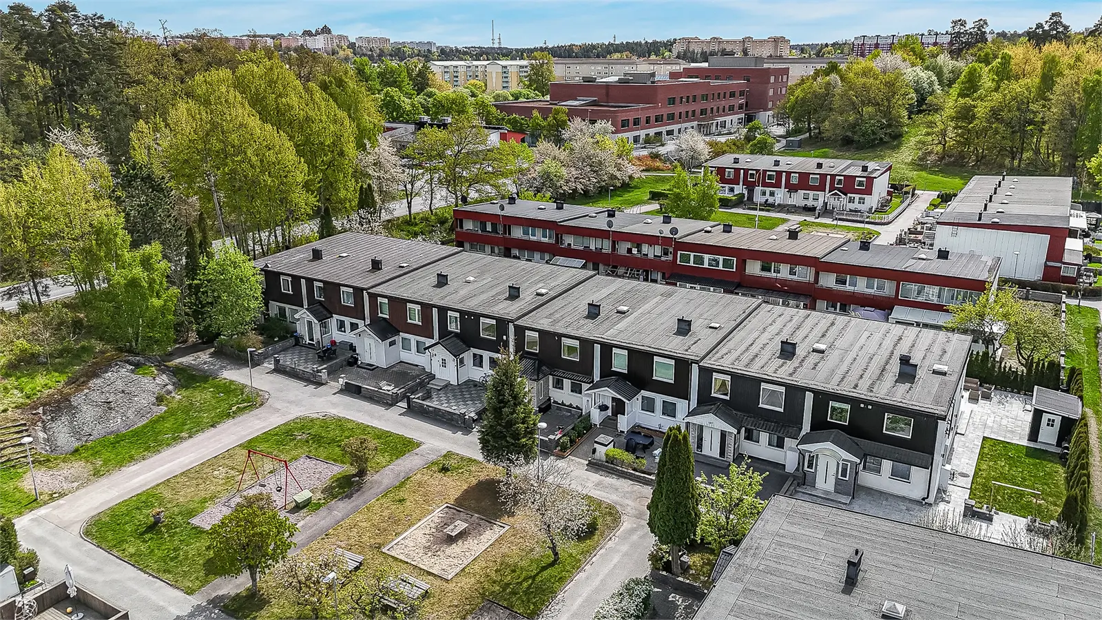 Image 1 of 5 of Tomtbergavägen 187