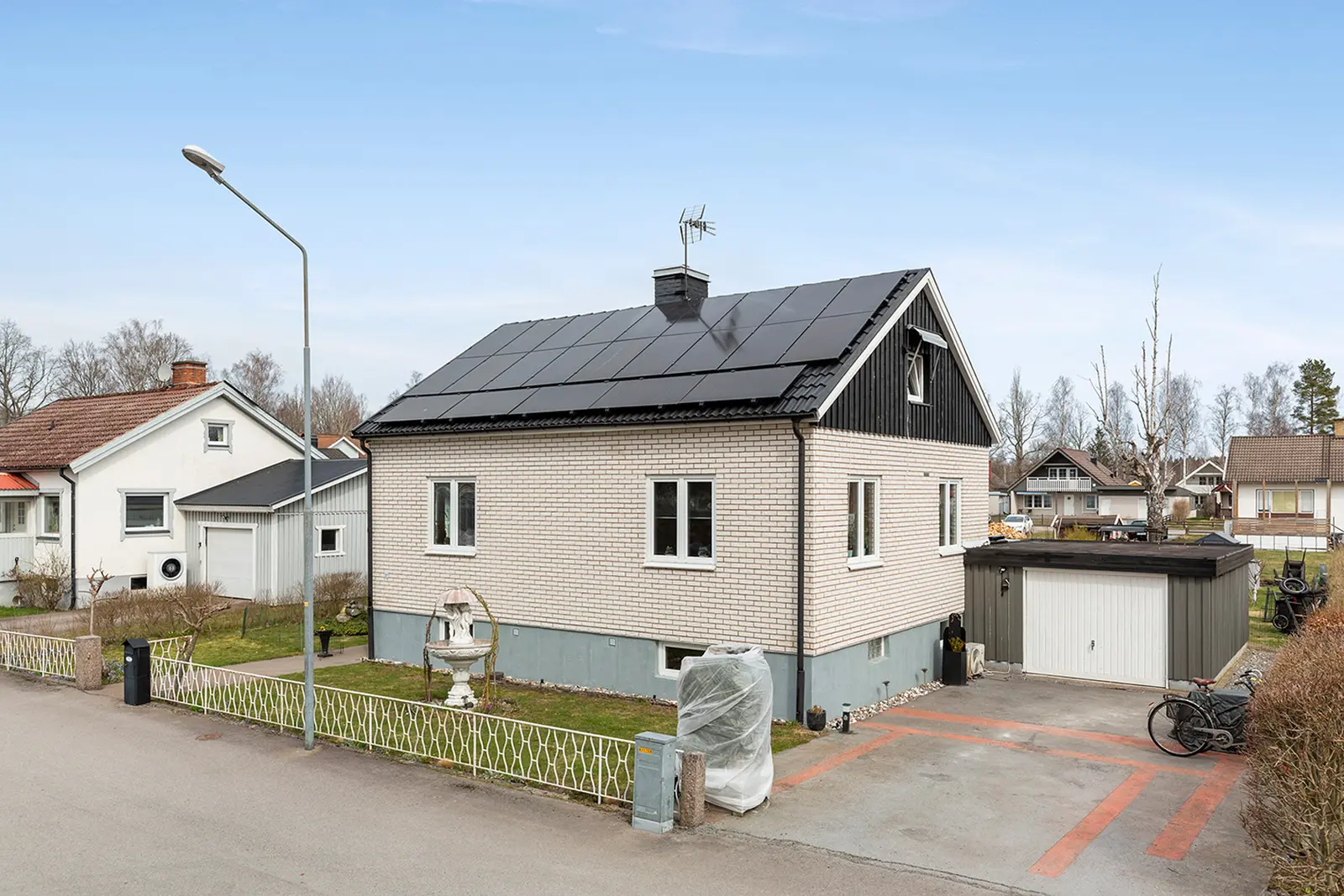 House, Skogsvägen 22, Emmaboda. Photo 1 of 5