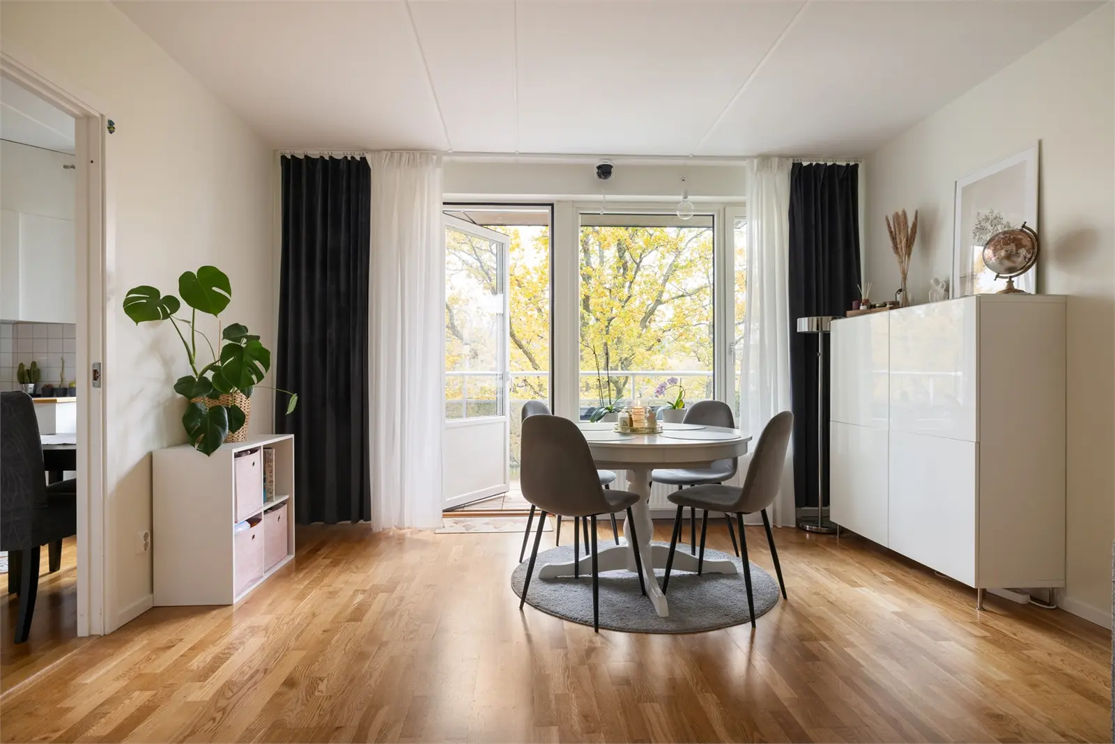 Apartment, Bjursätragatan 131, Stockholm. Photo 1 of 5